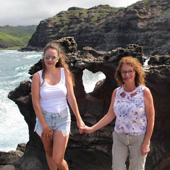 Meet your Posher, Alexandra - Picture 1 of 1